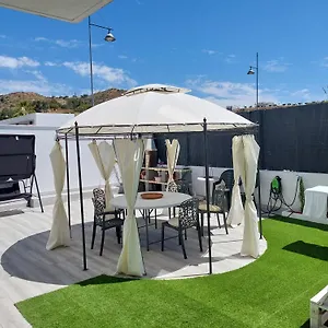 Bajo Con Jardin En Primera Linea De Playa Apartamento Málaga